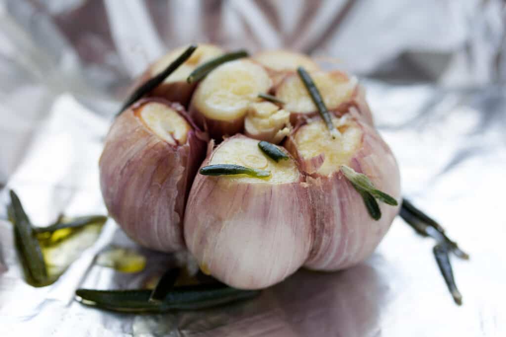 Garlic roasting