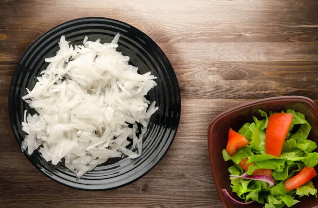 Daikon and green salad