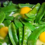 Snow peas with eggs