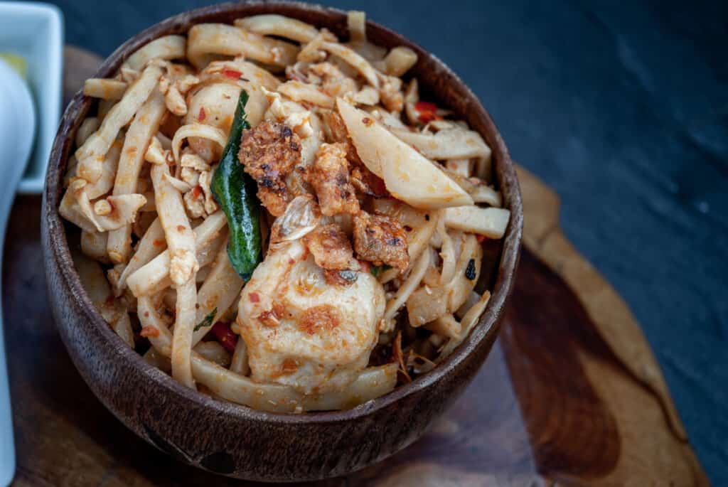 Bamboo shoot stir-fried with fish ball