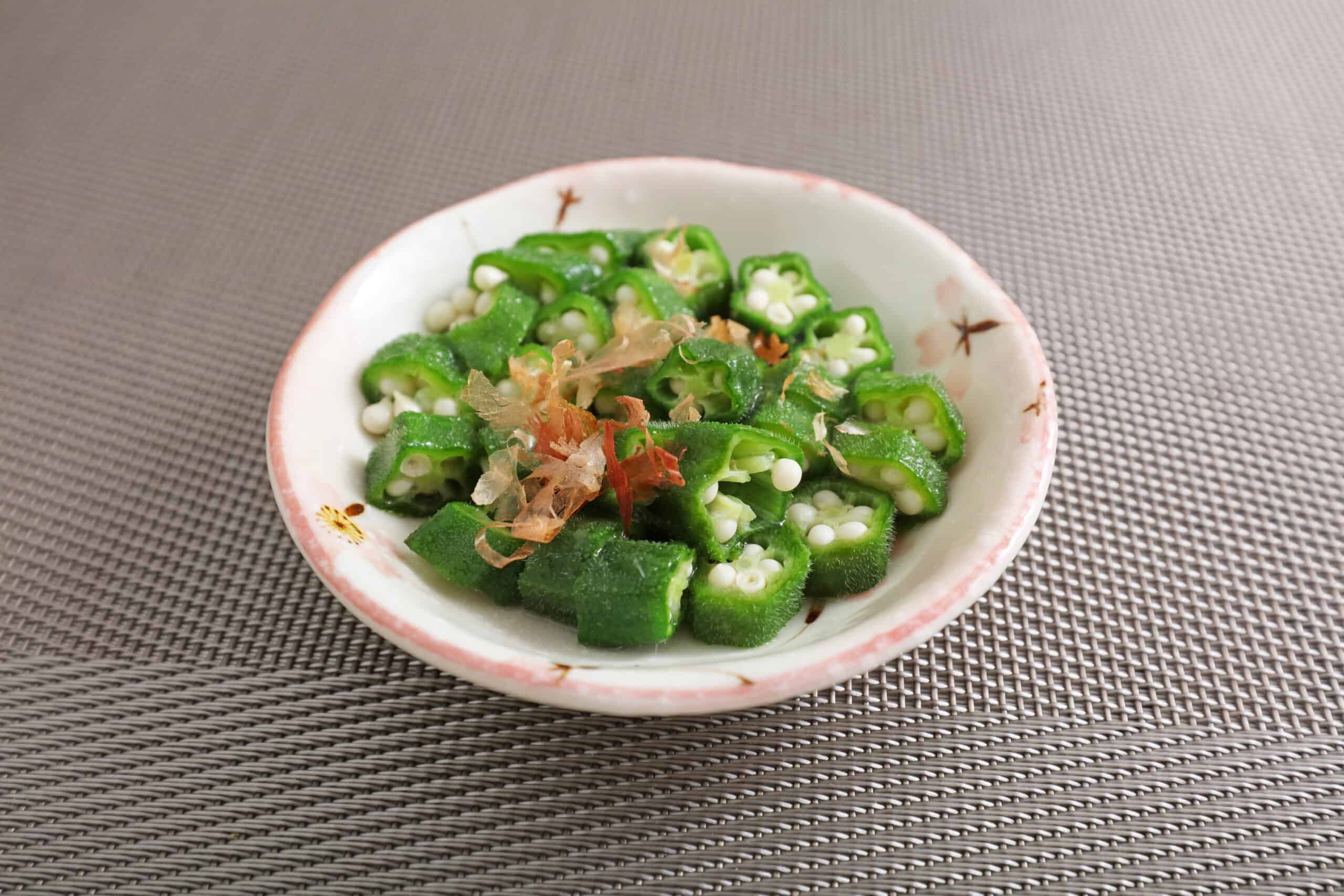 Boiled okra with soy sauce