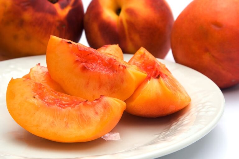 Nectarine sliced1