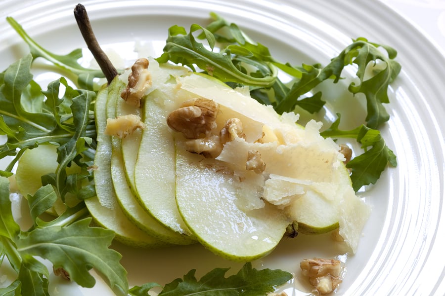 Pear and arugula salad