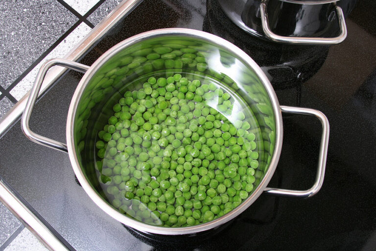 Peas cooking