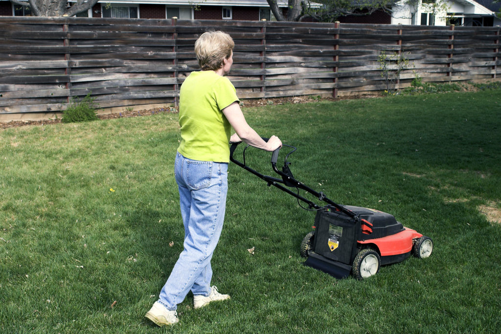 BLACK+DECKER MTC220 Battery Powered 3-in-1 Lawn Mower for sale