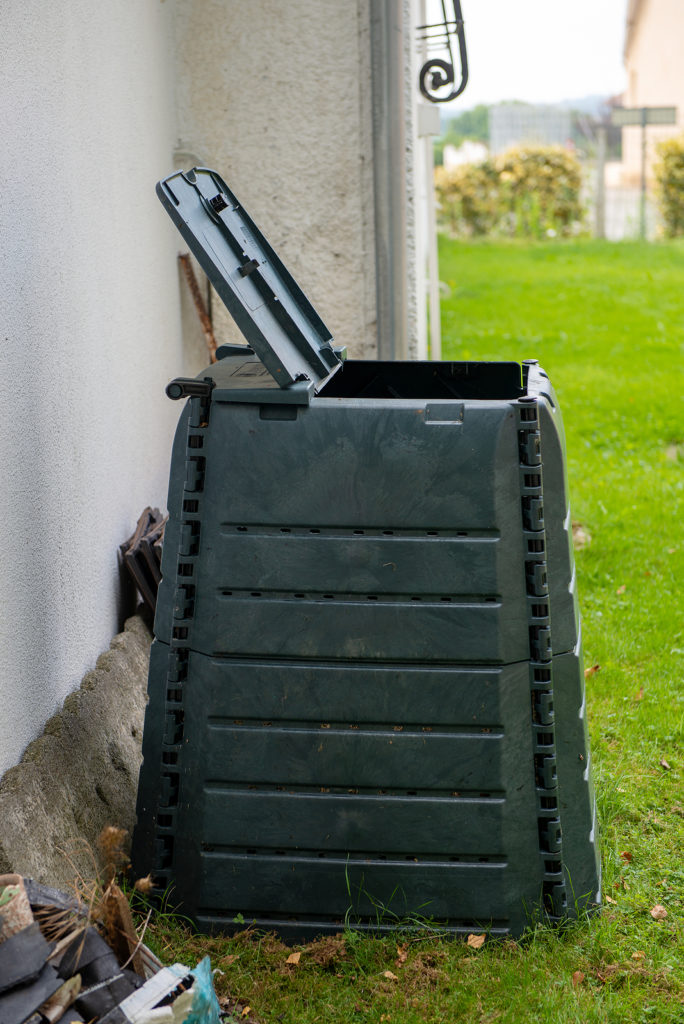 300 Gallon Outdoor Compost Bin, Expandable Composter, Easy to Setup & Large  Capacity for Backyard, Lawn (Black with Gloves)