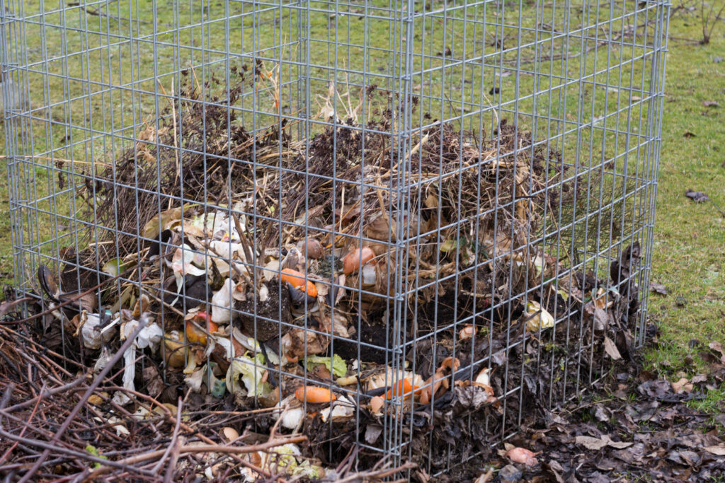 Four sheets of wire mesh make a simple compost bin