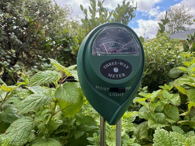 Soil thermometer
